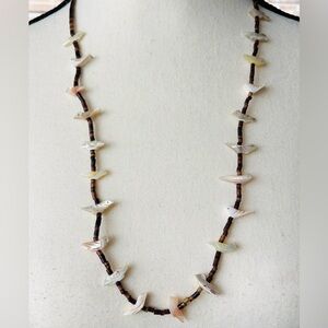 Vintage Zuni Bird Fetish‎ Necklace Shell Native American Hand Carved Beaded